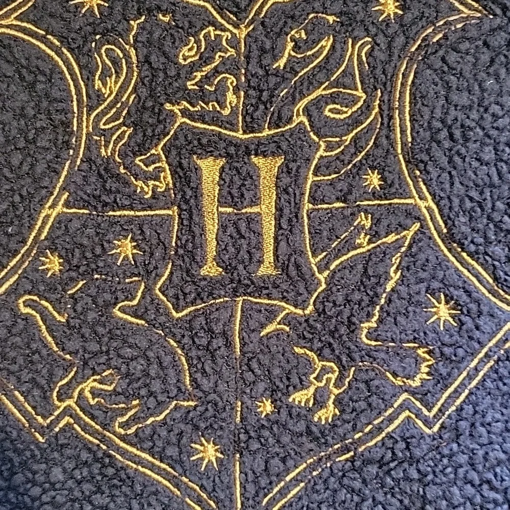 Harry Potter Crest Sweatshirt - Picture 3 of 3